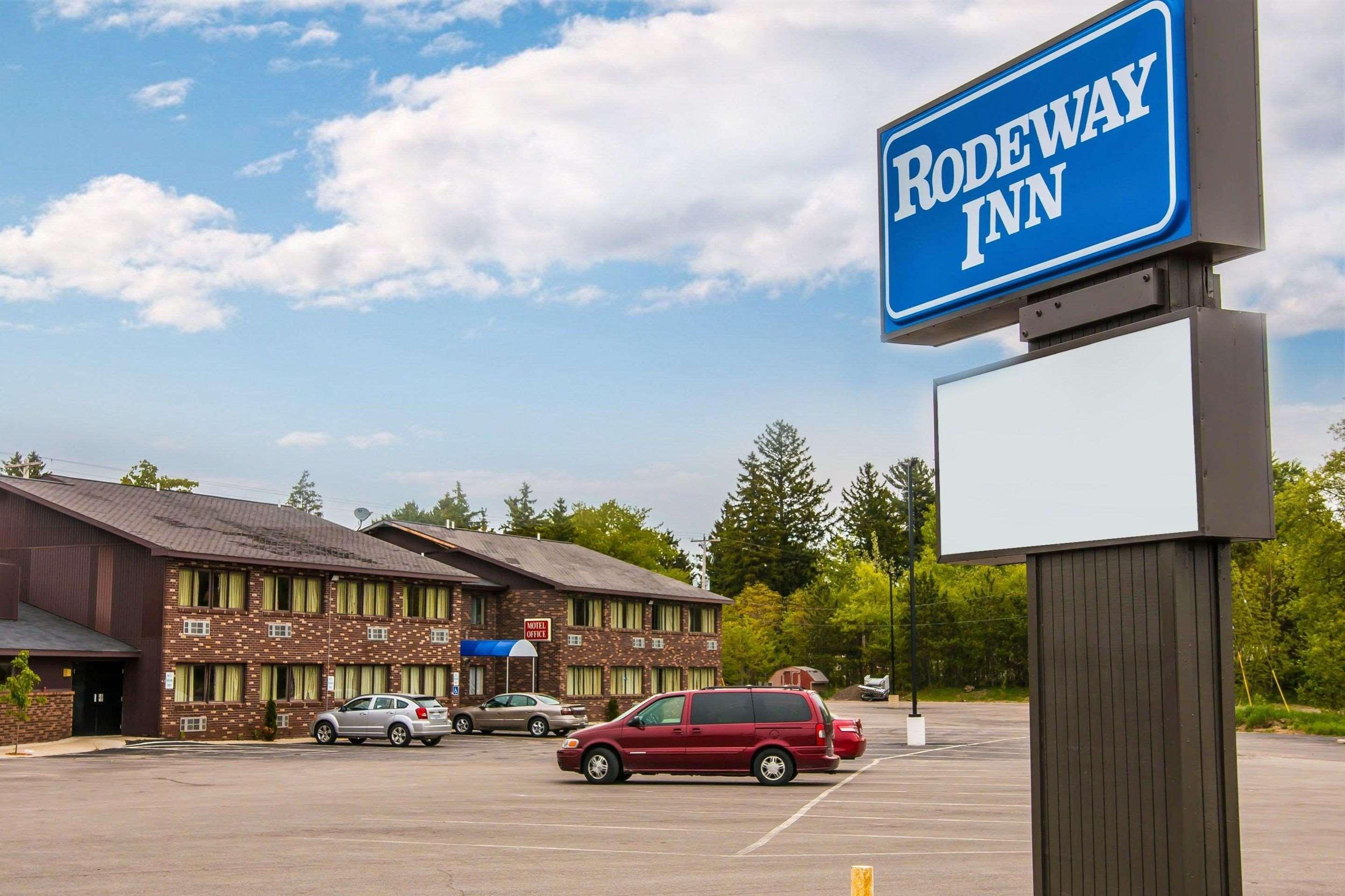 Rodeway Inn Muskegon Heights Buitenkant foto